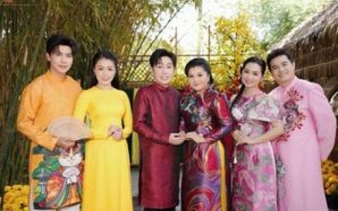 Ca sĩ Phạm Anh Tuấn hội ngộ ba c&ocirc; đ&agrave;o t&agrave;i sắc trong MV Xu&acirc;n