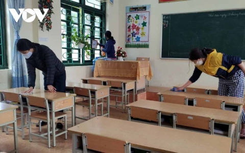 Lai Ch&acirc;u đảm bảo an to&agrave;n ph&ograve;ng chống dịch, đ&oacute;n học sinh trở lại lớp