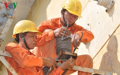 Bộ C&ocirc;ng Thương sẽ kh&ocirc;ng tăng gi&aacute; b&aacute;n lẻ điện trong năm 2020