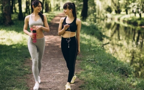 Cần đi bộ bao nhiêu bước mỗi ngày để giảm cân?