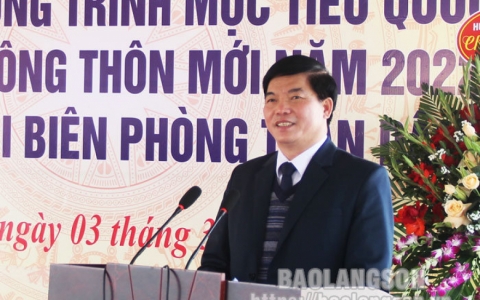 Đoàn công tác của tỉnh dự ngày hội Biên phòng toàn dân