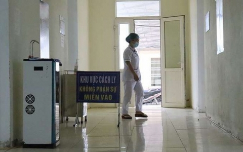 H&agrave; Tĩnh c&aacute;ch ly 4 người đi c&ugrave;ng chuyến bay với bệnh nh&acirc;n thứ 51