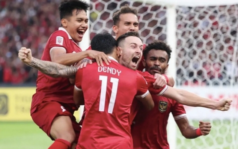 "Indonesia mạnh hơn, chỉ cần 4 cầu thủ nhập tịch đủ thắng tuyển Việt Nam"