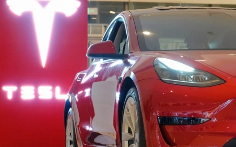 Tesla đã chuẩn bị gì để vượt khủng hoảng trong ngành công nghiệp ô tô