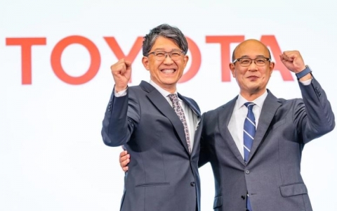 V&igrave; sao c&aacute;c h&atilde;ng &ocirc; t&ocirc; lớn li&ecirc;n tục thay "tướng"?