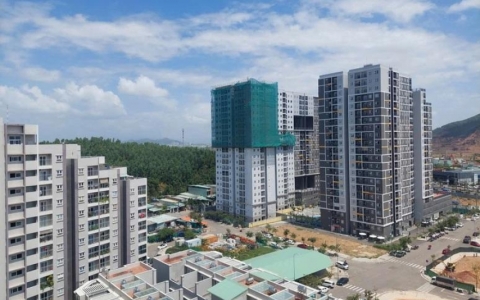 Vợ chồng thu nhập 50 triệu đồng mỗi th&aacute;ng vẫn c&oacute; thể được mua nh&agrave; ở x&atilde; hội?