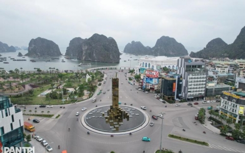 Bộ Ch&iacute;nh trị đồng &yacute; chủ trương lập TP Quảng Ninh trực thuộc Trung ương