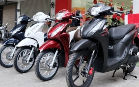 Đại lý Honda đội giá hàng loạt xe máy, chênh cả chục triệu đồng