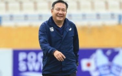 HLV Ho&agrave;ng Văn Ph&uacute;c được bổ nhiệm dẫn dắt đội tuyển nữ Việt Nam