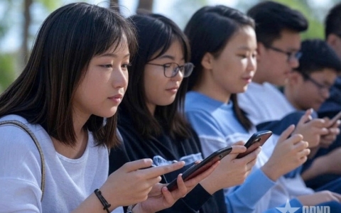 Nhiều người trẻ ưu tiên sử dụng mạng xã hội hơn là làm việc nhà và rèn luyện thân thể