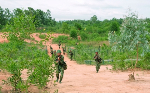 Thắng lợi tr&ecirc;n hướng Đ&ocirc;ng Nam trong Chiến dịch Hồ Ch&iacute; Minh - B&agrave;i học đối với sự nghiệp x&acirc;y dựng v&agrave; bảo vệ Tổ quốc hiện nay