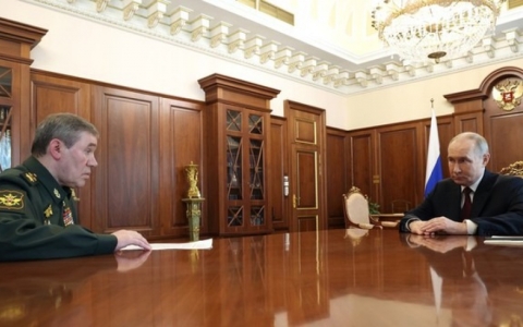 Tổng thống Putin tuyên bố tạm ngừng bắn với Ukraine