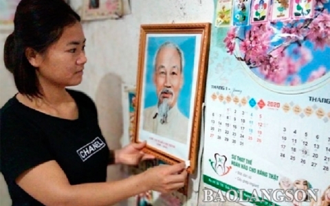 Treo ảnh Bác Hồ trong nhà: Nét đẹp văn hóa ở Đào Viên