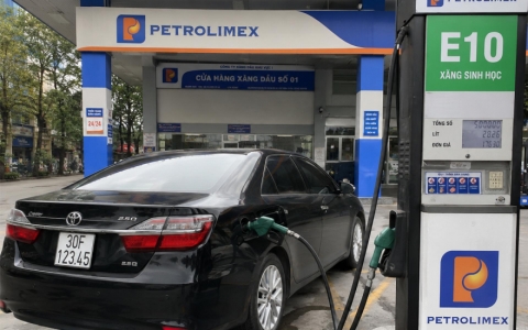 C&aacute;c nh&agrave; sản xuất &ocirc; t&ocirc;, xe m&aacute;y lớn ở Việt Nam n&oacute;i về xăng E10