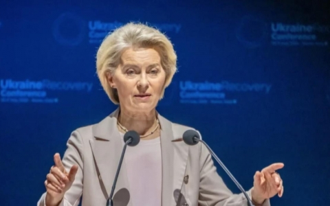 Căng thẳng &acirc;m ỉ đang b&ugrave;ng ph&aacute;t - EU kh&ocirc;ng h&agrave;i l&ograve;ng với việc tập trung quyền lực v&agrave;o tay b&agrave; von der Leyen