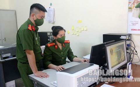 Công an cấp huyện, cấp xã sẵn sàng thực hiện cấp đăng ký xe cho tổ chức, cá nhân