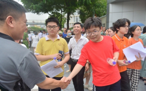 Đ&aacute;p &aacute;n m&ocirc;n tiếng Anh v&agrave;o lớp 10 năm 2026 Hưng Y&ecirc;n ch&iacute;nh x&aacute;c nhất