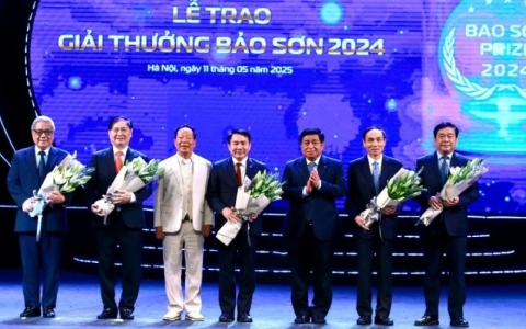 Đồng hành, khích lệ các nhà khoa học phát huy tài năng trí tuệ, đóng góp cho Tổ quốc