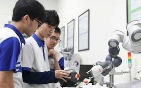 Dự kiến 15 nh&oacute;m ng&agrave;nh được cấp học bổng 37-55 triệu đồng/năm