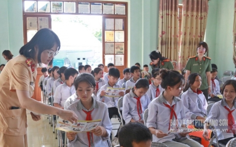 Đưa pháp luật đến với dân