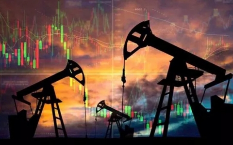 Giá xăng dầu hôm nay (17-5): WTI giảm, Brent “neo” ở mức 114,2 USD