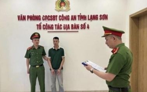 "Giải quyết" m&acirc;u thuẫn, 5 đối tượng g&acirc;y n&aacute;o loạn qu&aacute;n karaoke