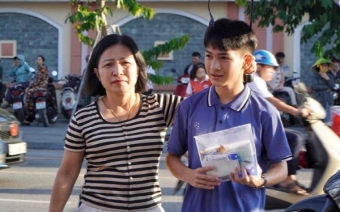Hơn 49.000 học sinh Nghệ An ch&iacute;nh thức bước v&agrave;o Kỳ thi tuyển sinh lớp 10