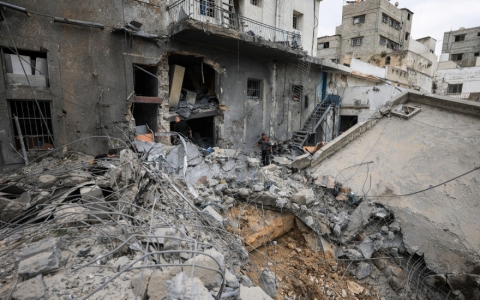 Israel tăng cường không kích, phá hủy các bệnh viện tại Dải Gaza