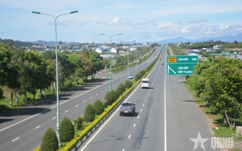 Kết nối giao thông, đón đầu không gian phát triển mới
