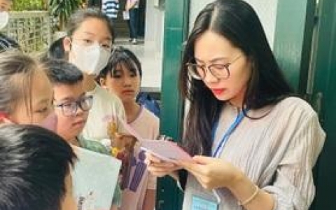 Sau nghỉ lễ 30/4, học sinh lớp 5 dồn dập thi v&agrave;o lớp 6 trường điểm