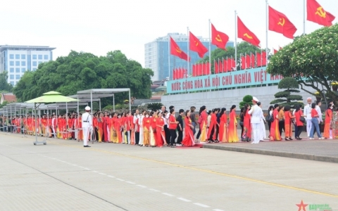 Tạm ngừng tổ chức Lễ viếng Chủ tịch Hồ Chí Minh để tu bổ Công trình Lăng từ ngày 2-6