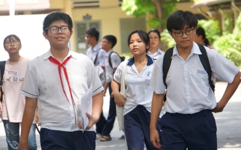Vì sao giáo viên một trường chuyên được đề xuất tăng mạnh thu nhập?