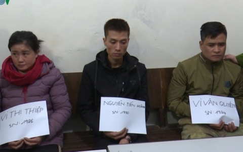 Bắt giữ 3 đối tượng mua bán trái phép 2kg ma túy đá tại Mộc Châu