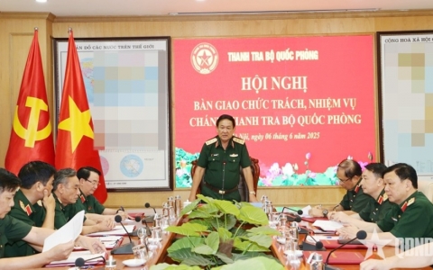 Bàn giao chức trách, nhiệm vụ Chánh Thanh tra Bộ Quốc phòng