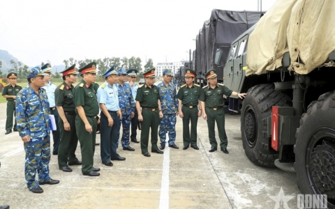 Bảo đảm tốt trang bị kỹ thuật, phương tiện thực hiện nhiệm vụ diễu binh, diễu hành