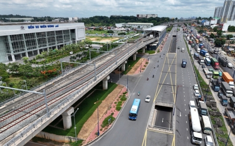 Bố trí xe đưa cán bộ Bình Dương, Bà Rịa - Vũng Tàu đến TPHCM làm việc