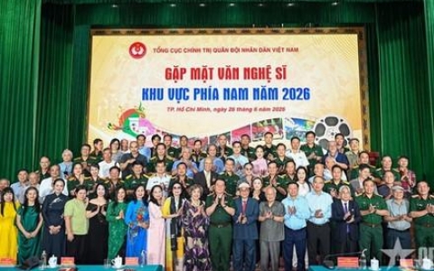 Đại tướng Nguyễn Trọng Nghĩa chủ tr&igrave; gặp mặt đại biểu văn nghệ sĩ khu vực ph&iacute;a nam