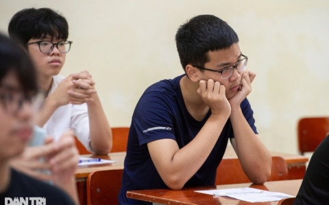 Gần 500 thí sinh Hà Nội bỏ làm thủ tục dự thi lớp 10
