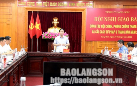 Giao ban công tác nội chính, phòng chống tham nhũng và cải cách tư pháp quý II