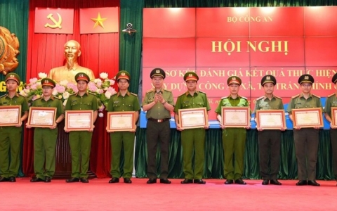 Hơn 48.000 c&ocirc;ng an ch&iacute;nh quy về x&atilde;, thị trấn l&agrave;m việc
