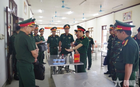 Kiểm tra công tác bảo đảm hậu cần cho các lực lượng thực hiện nhiệm vụ diễu binh, diễu hành tại Lữ đoàn xe tăng 201