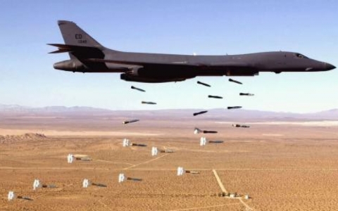 Mỹ đ&aacute;nh thức "qu&aacute;i vật bay" B-1B Lancer, mang theo gần 60 tấn hỏa lực