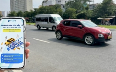 Từ 1-6-2025, taxi phải lập hóa đơn điện tử ngay khi kết thúc chuyến đi
