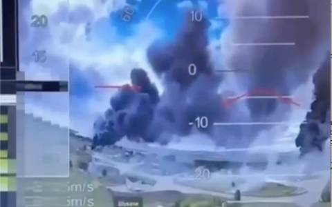 Ukraine tấn công ồ ạt, "hơn 40 máy bay ném bom Nga đang bốc cháy"?