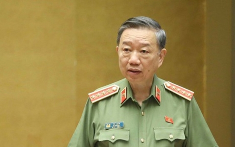 Bộ trưởng C&ocirc;ng an T&ocirc; L&acirc;m &ldquo;sốt ruột&rdquo; về 2 dự &aacute;n luật
