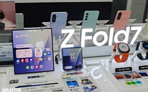 Galaxy Z Fold7 giảm giá tiền triệu ngay khi lên kệ tại Việt Nam