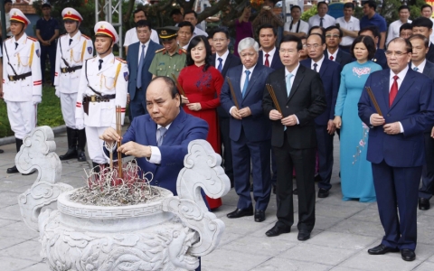 Hình ảnh lễ kỷ niệm 110 năm ngày sinh Tổng Bí thư Nguyễn Văn Cừ