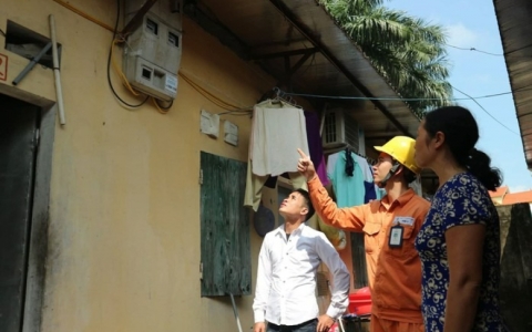 Hóa đơn tiền điện tháng 6 tăng cao, EVN yêu cầu rà soát