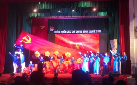 Liên hoan nhóm tuyên truyền ca khúc cách mạng