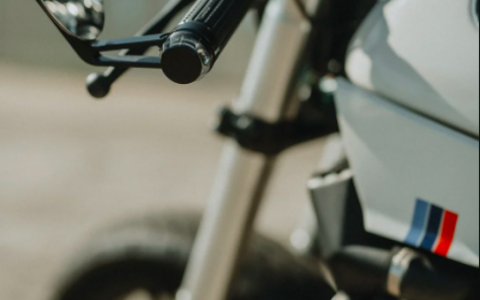 Ngắm chiếc K100RS phong c&aacute;ch retro của Motocrew